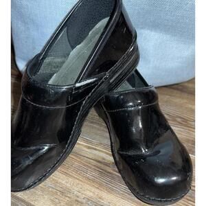 Dansko Nursing Medical Professional Patent Leather Clogs Black Shoes 40 US 9